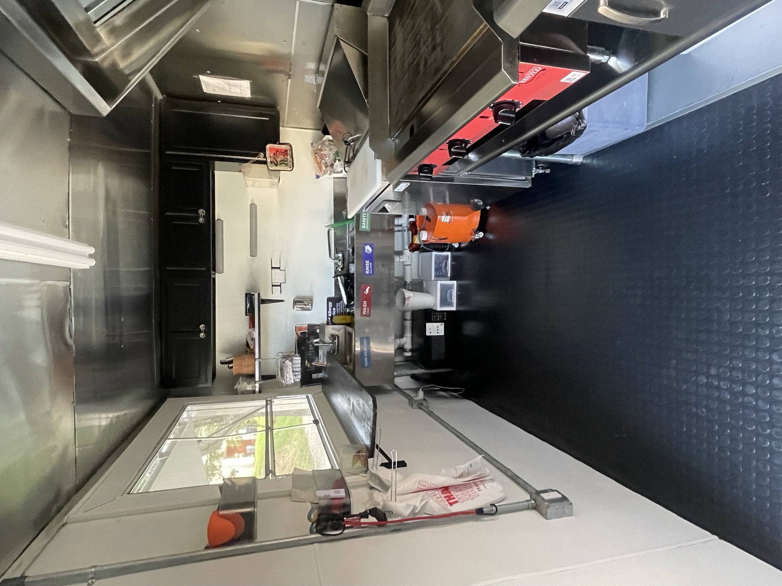 Commercial kitchen cleaning in Virginia